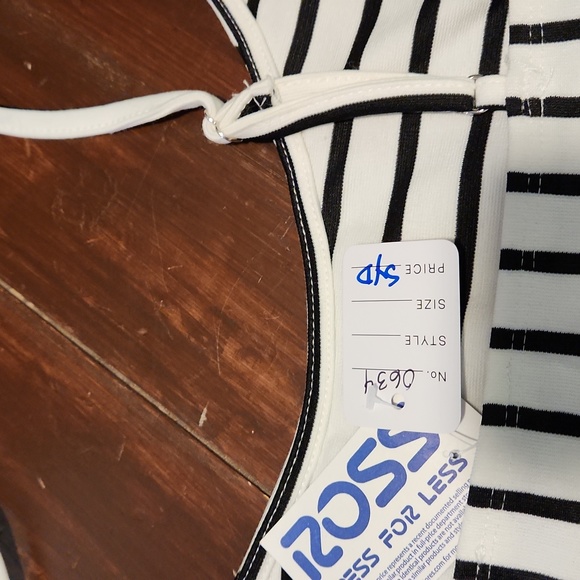 NWT Haute Monde White Bodycon Dress with Black Stripes (0634) - Picture 4 of 6